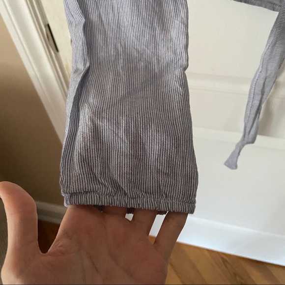 Long Sleeve Wrapped crop top - Picture 3 of 4